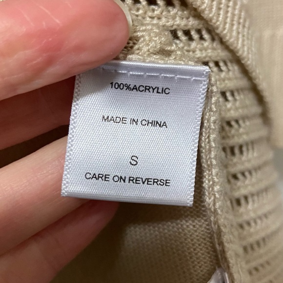 Lightweight ⭐️ waterfall cream 3/4 sleeve sweater - NEW YORK & CO - sz small - Picture 3 of 6